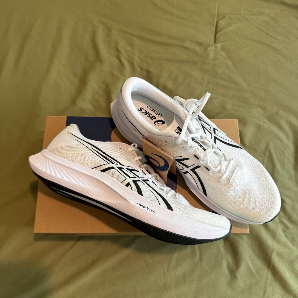 ASICS Hyper Speed 5 Running Shoes White Black Men’s 10.5 New With Box